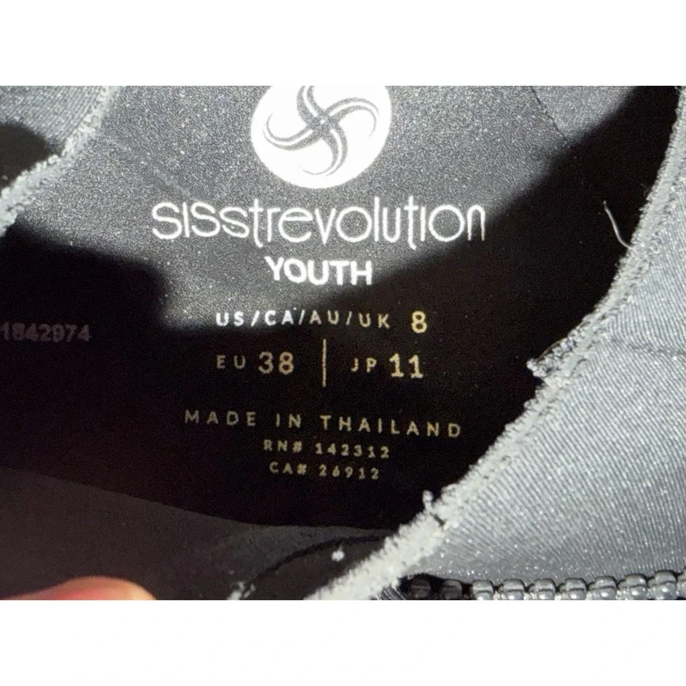 Sisstrevolution Youth Full 3 2 Wetsuit Black & Pink Size 8